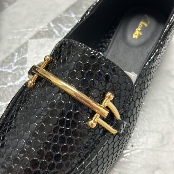 Clarks Black Patent Croc Embossed Loafers with Gold Detail - Picture 4 of 5